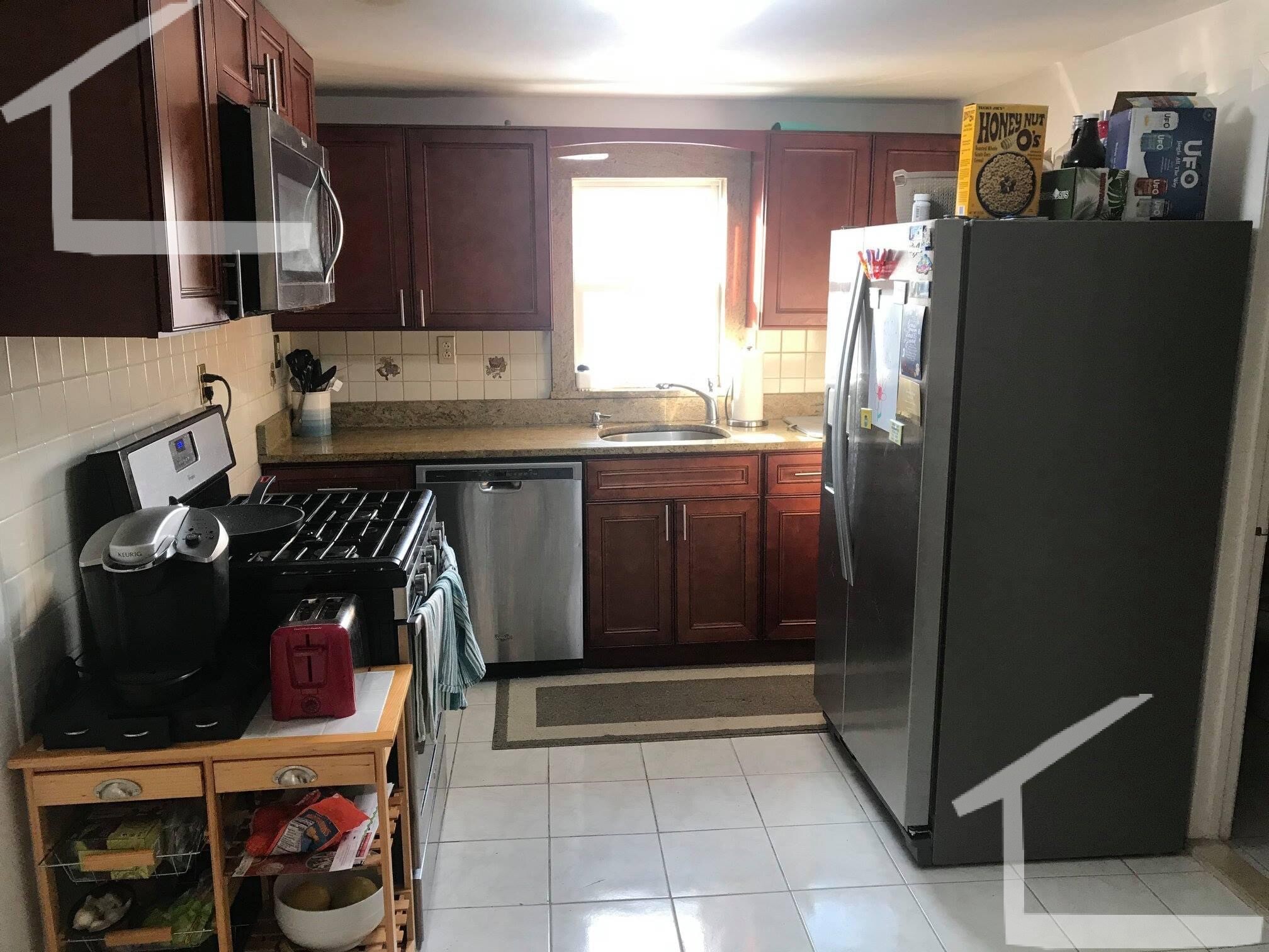 8 Starr Ln, Roslindale