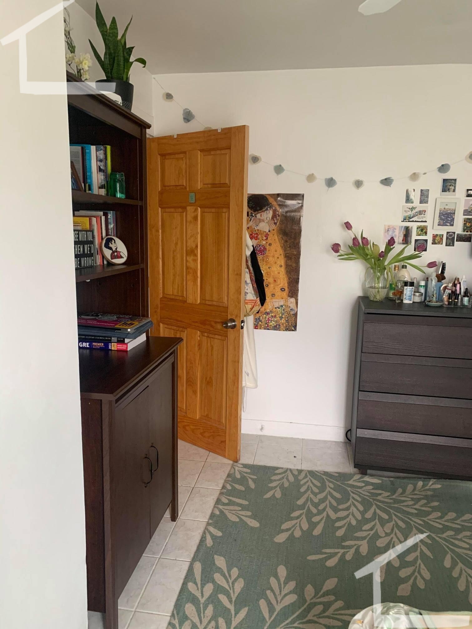 8 Starr Ln, Roslindale