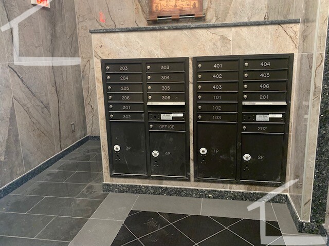 1028 Commonwealth Ave, Longwood