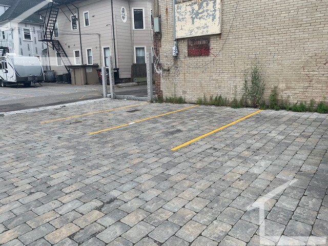 1028 Commonwealth Ave, Longwood