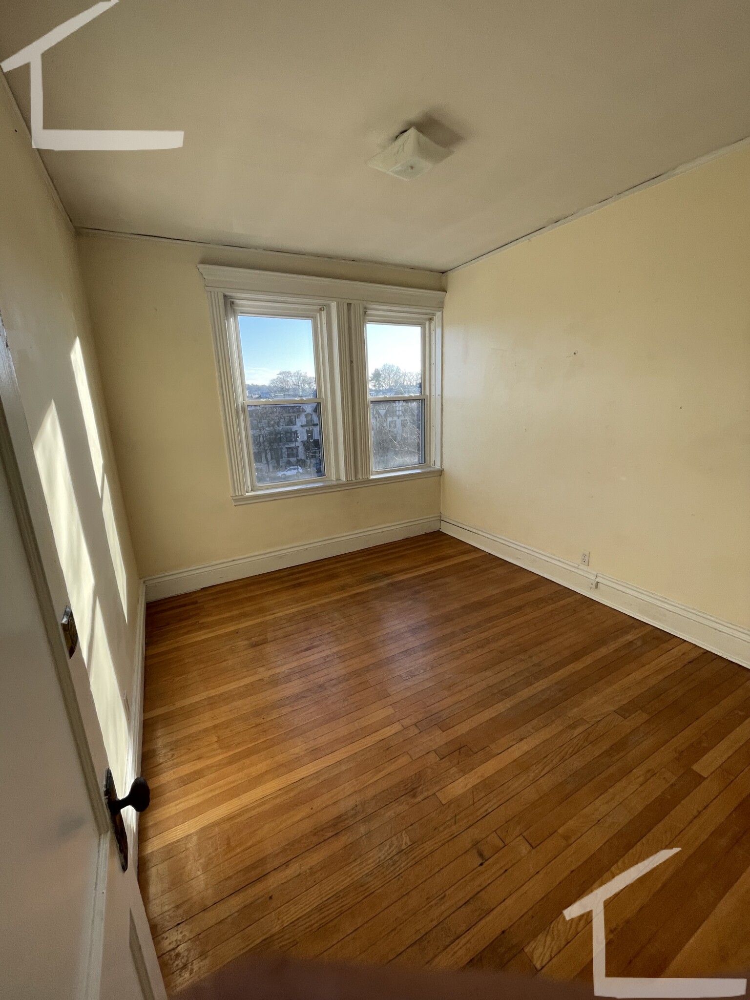 1719 Commonwealth Ave, Brighton