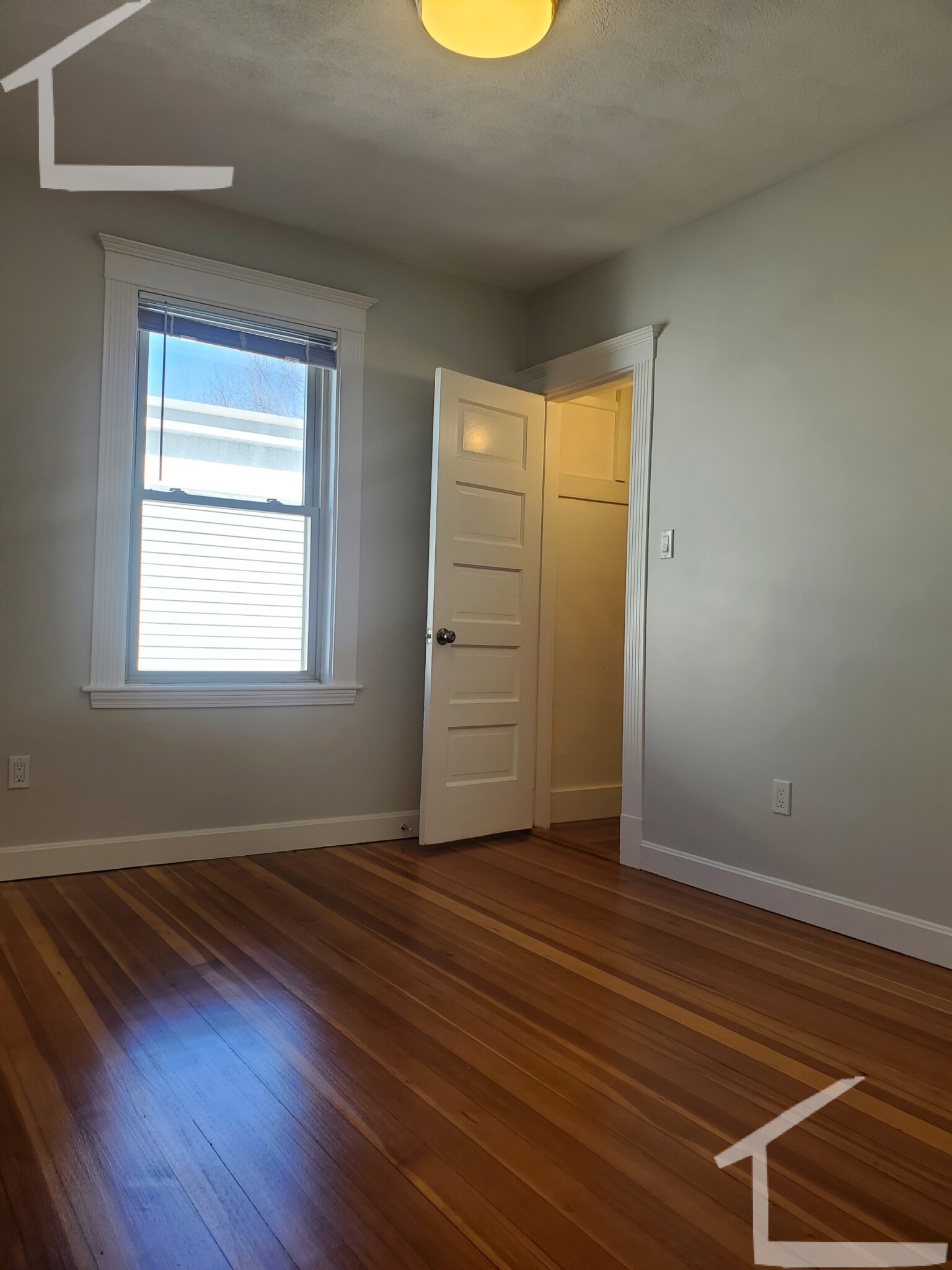 31 Montfern Ave, Brighton