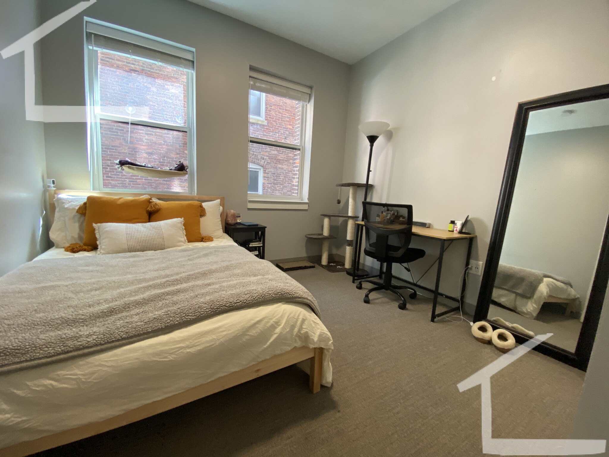 100 Hemenway St, Fenway