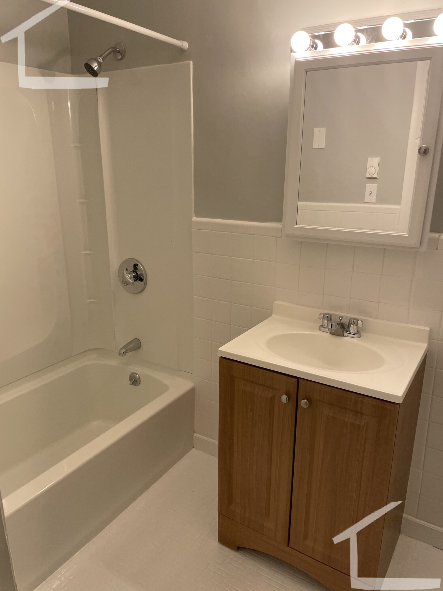 50 58 Walnut St, Waltham