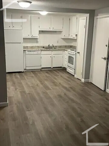 2 Old Colony Rd, Arlington