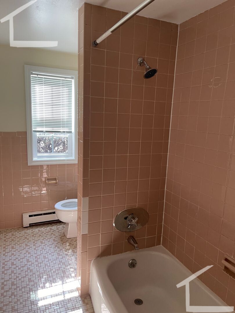 6 Old Colony Rd, Arlington