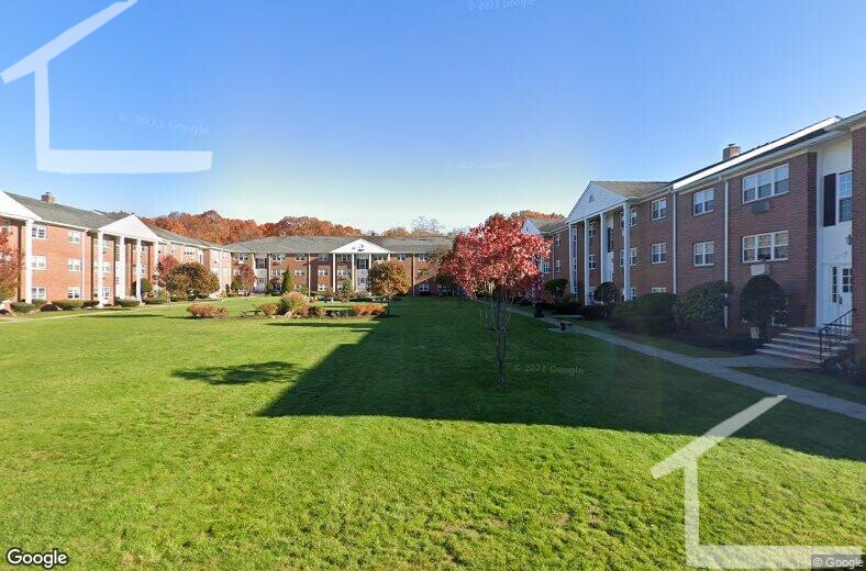 6 Old Colony Rd, Arlington