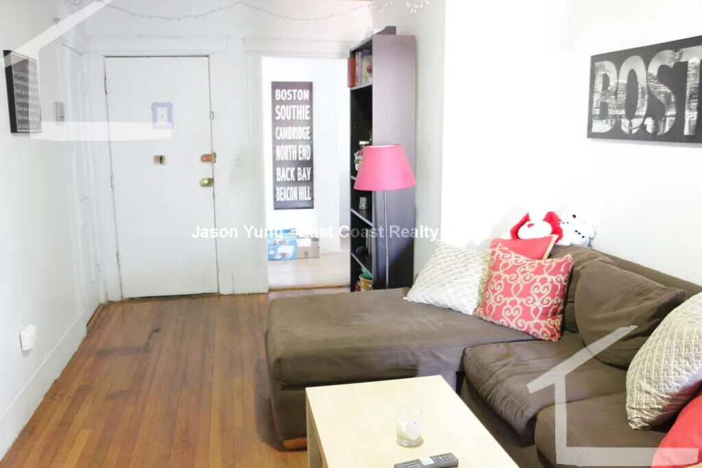 238 Hemenway St, Fenway