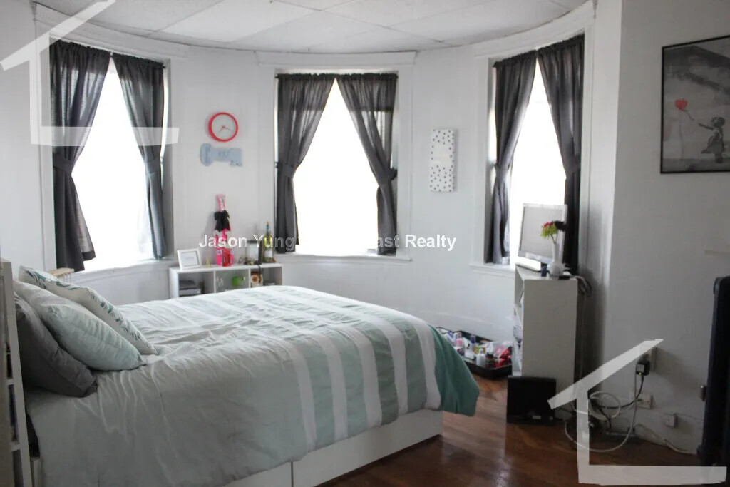 238 Hemenway St, Fenway