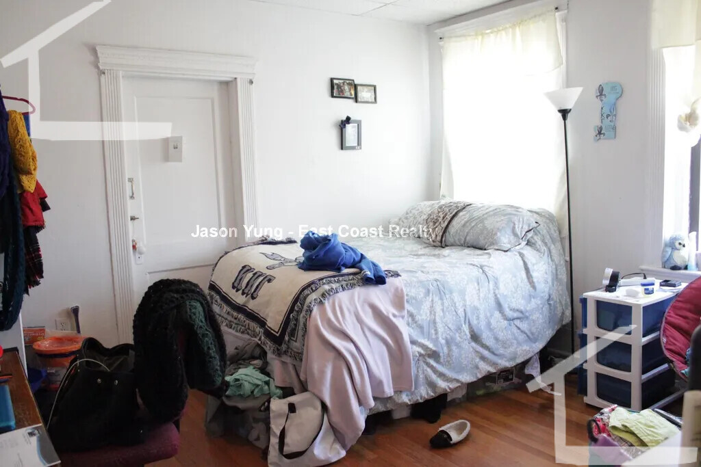 238 Hemenway St, Fenway