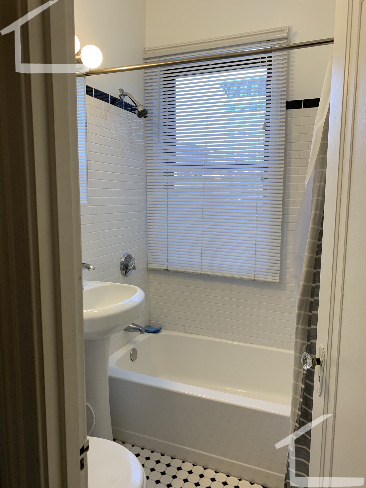 1091 Boylston St, Fenway