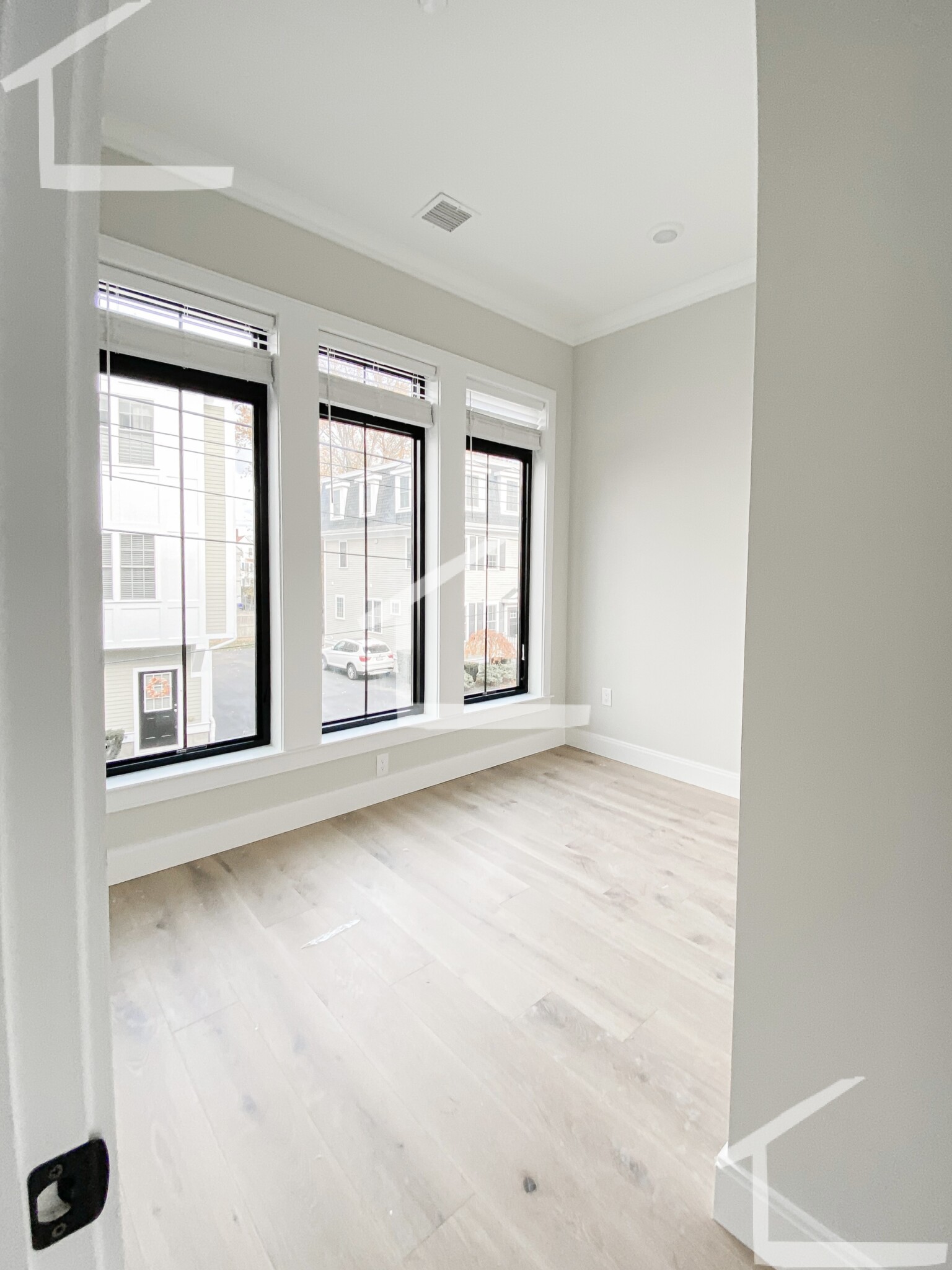 157 Everett St, Allston