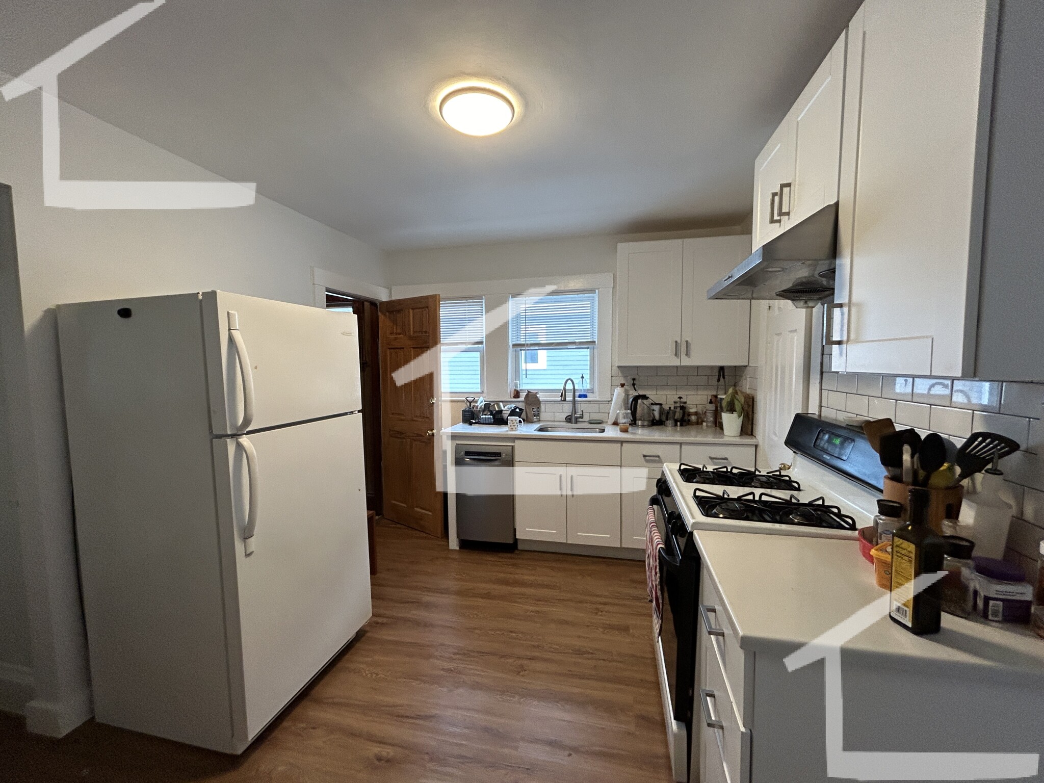 8 Feneno Ter, North Brookline