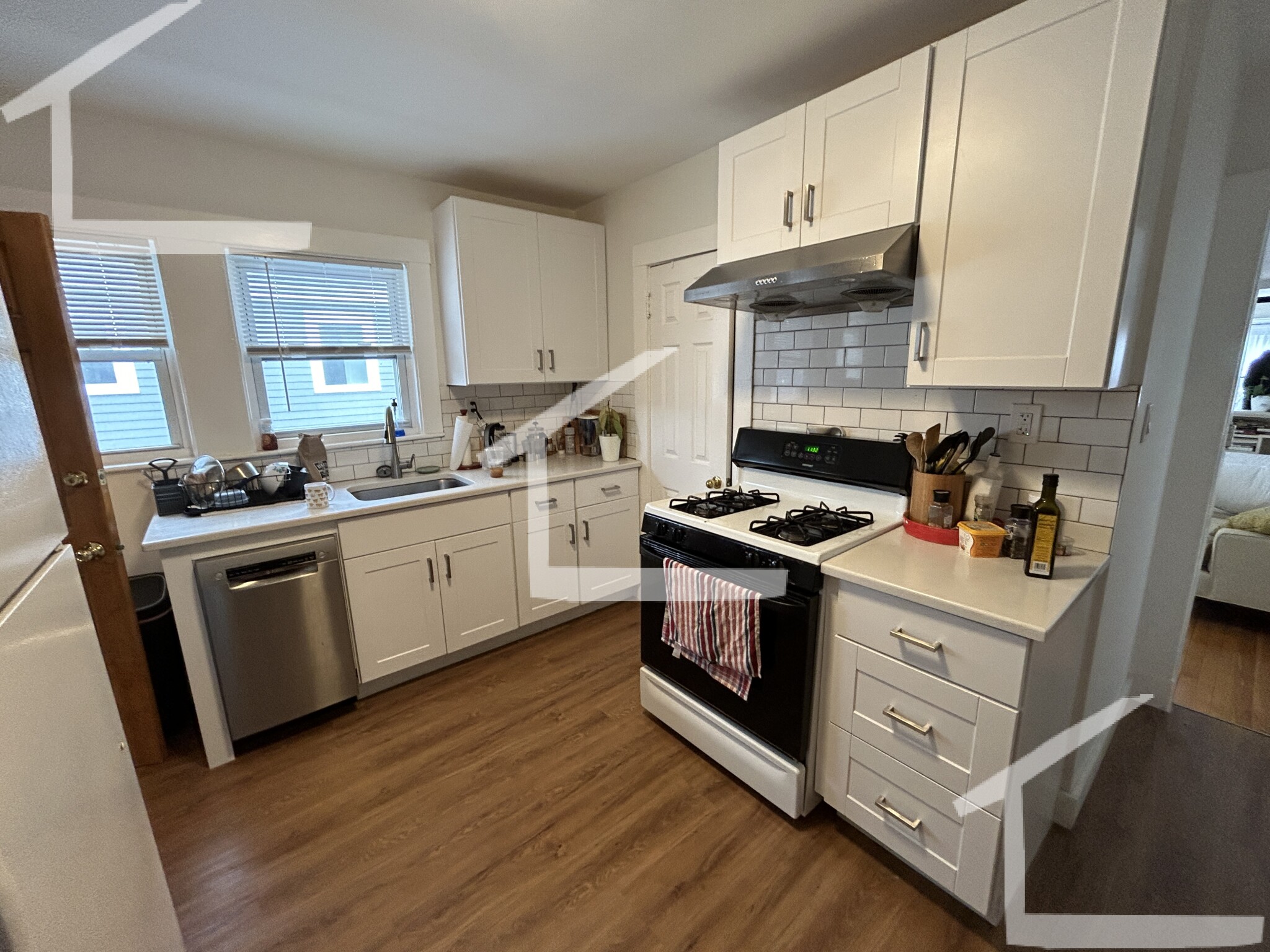 8 Feneno Ter, North Brookline