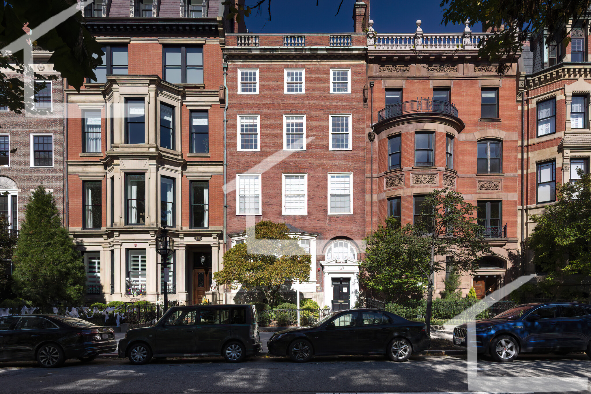 169 Commonwealth Ave., Boston, MA - 2,800 USD/ month