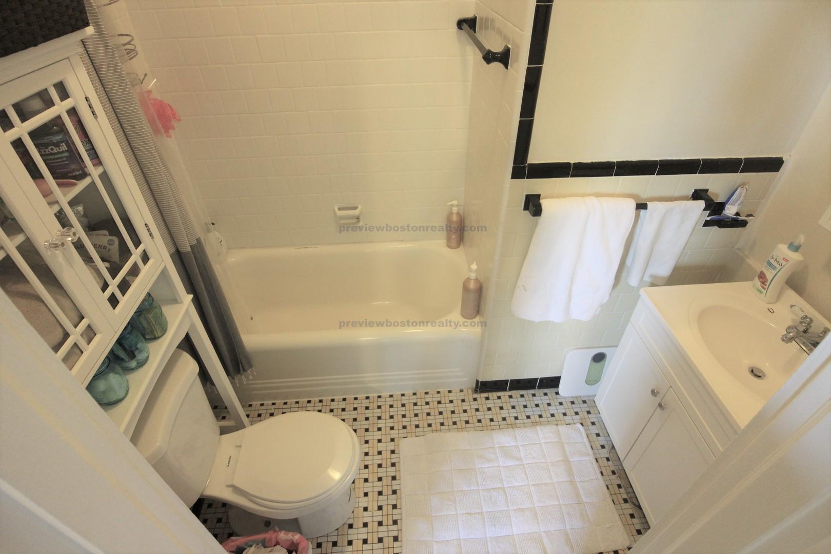 1470 Beacon St, Brookline Village