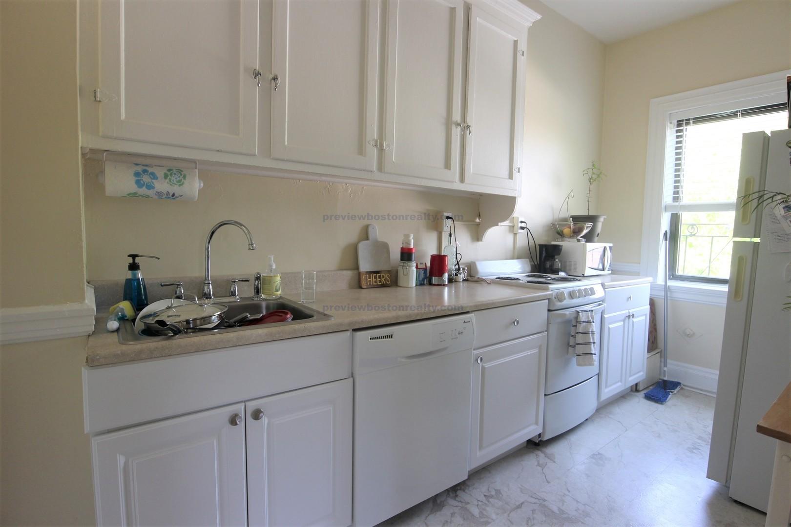 1470 Beacon St, Brookline Village