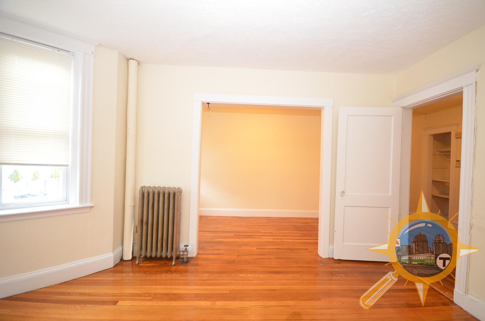 11 Barrows St, Allston