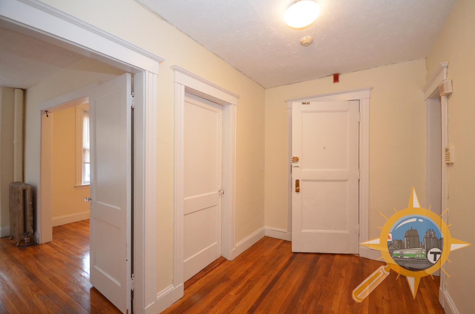 11 Barrows St, Allston