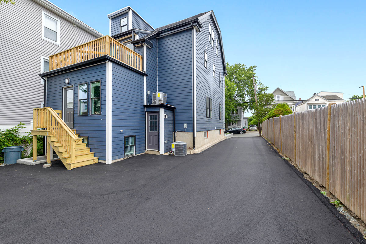 77 Winchester St, Medford