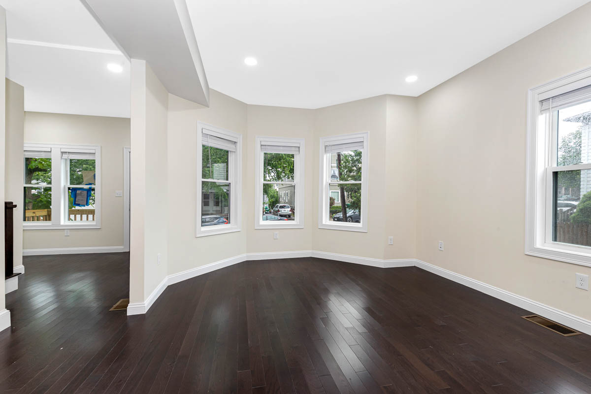 77 Winchester St, Medford