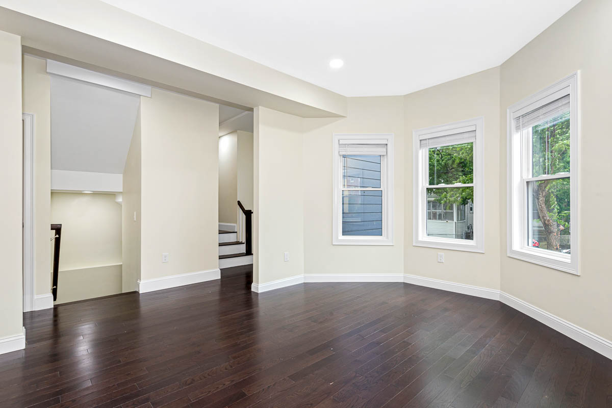 77 Winchester St, Medford