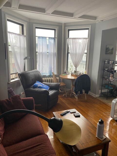 26 Commonwealth Ter, Brighton