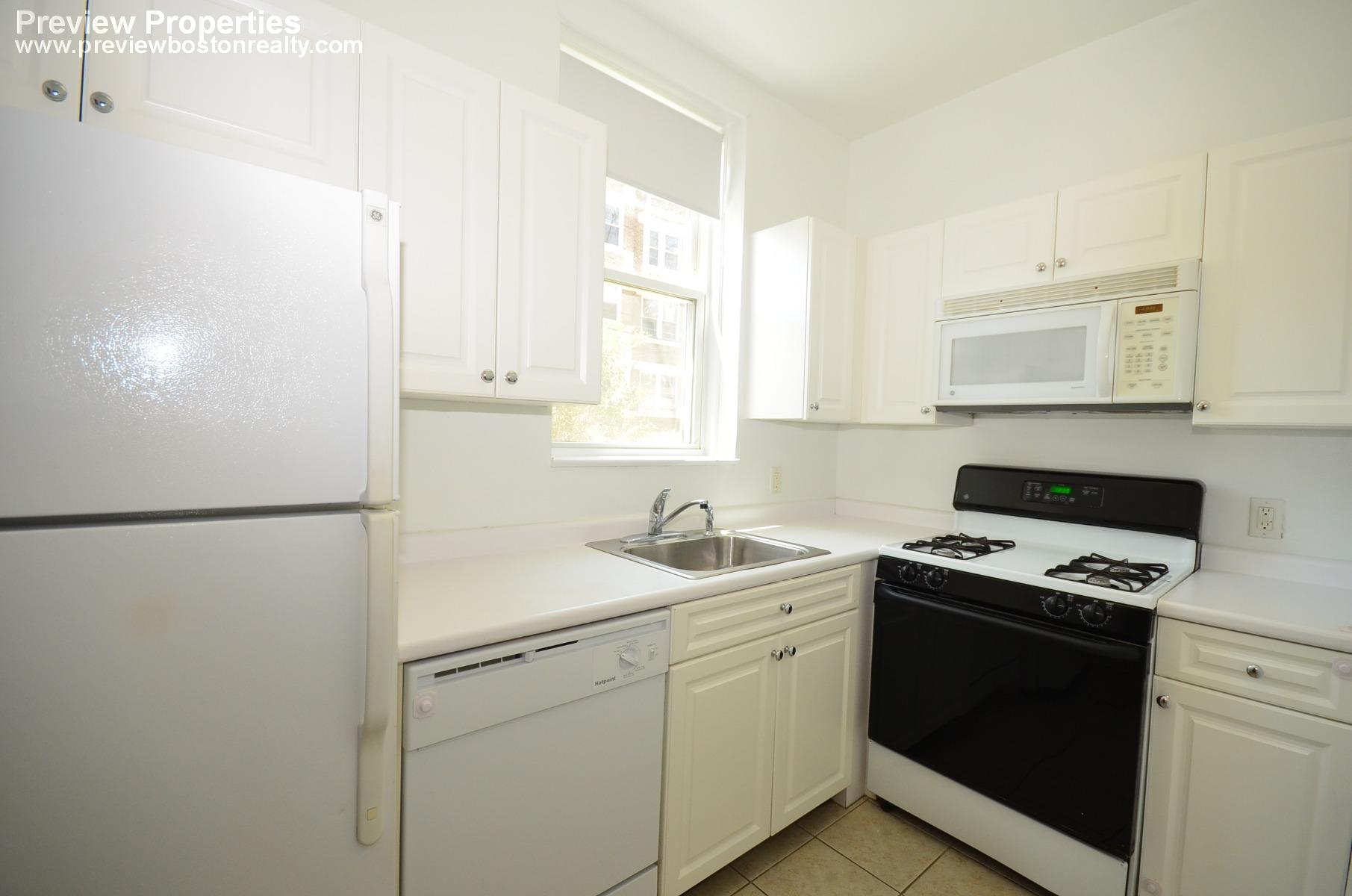 75 Kilsyth Rd, Brighton