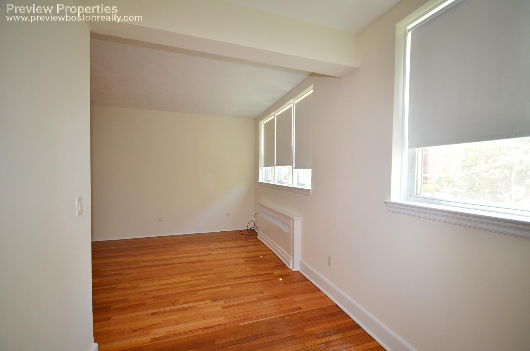 75 Kilsyth Rd, Brighton