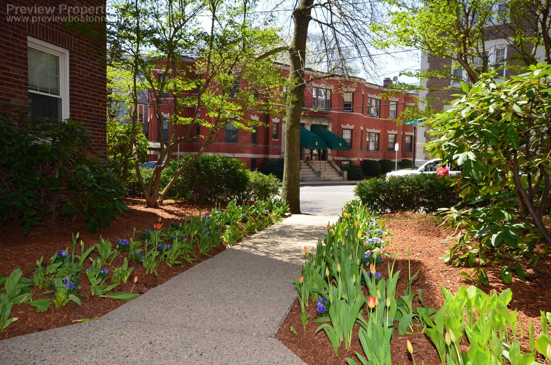 75 Kilsyth Rd, Brighton