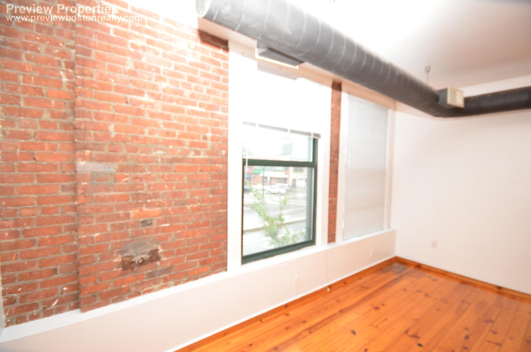 600 Columbia Rd, Dorchester