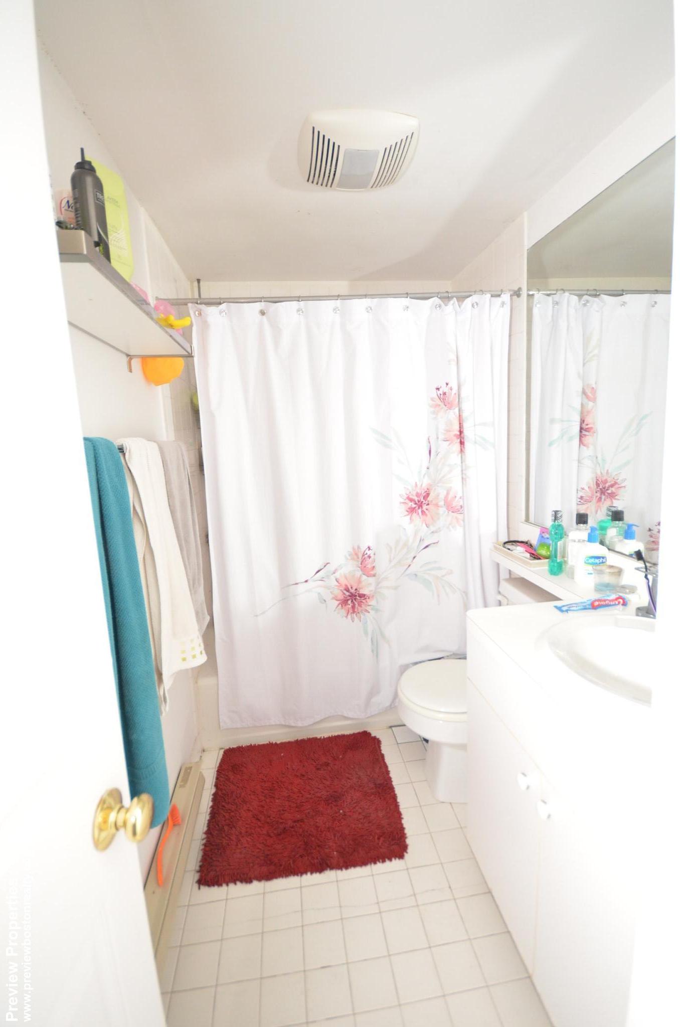 1742 Washington St, South End