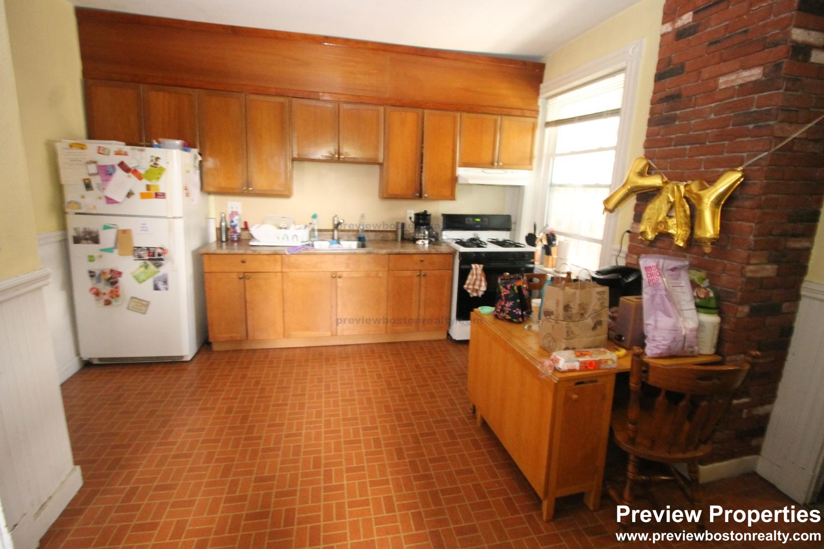 18 Mount Hood Rd, Brighton