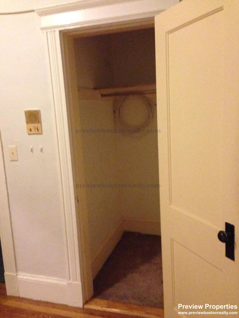 26 Park Vale Ave, Brighton