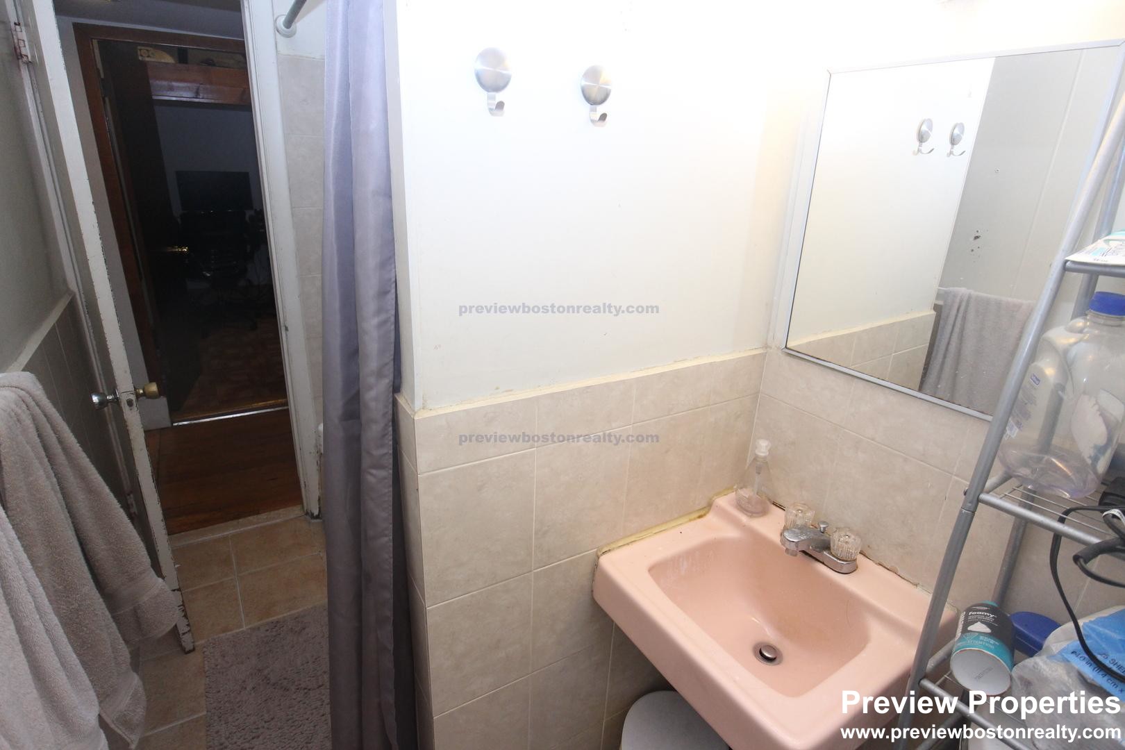 17 Aberdeen St, Fenway