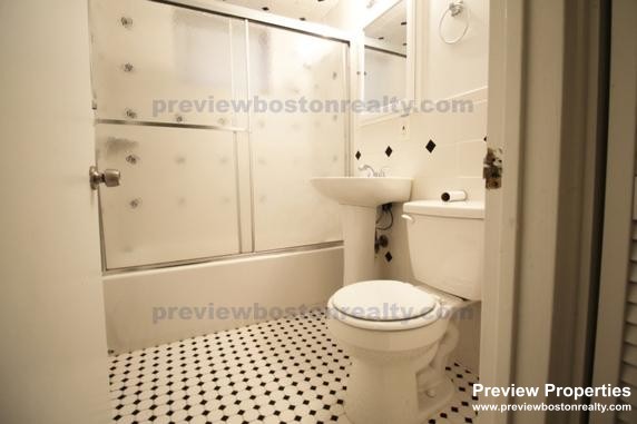 2012 Commonwealth Ave, Brighton