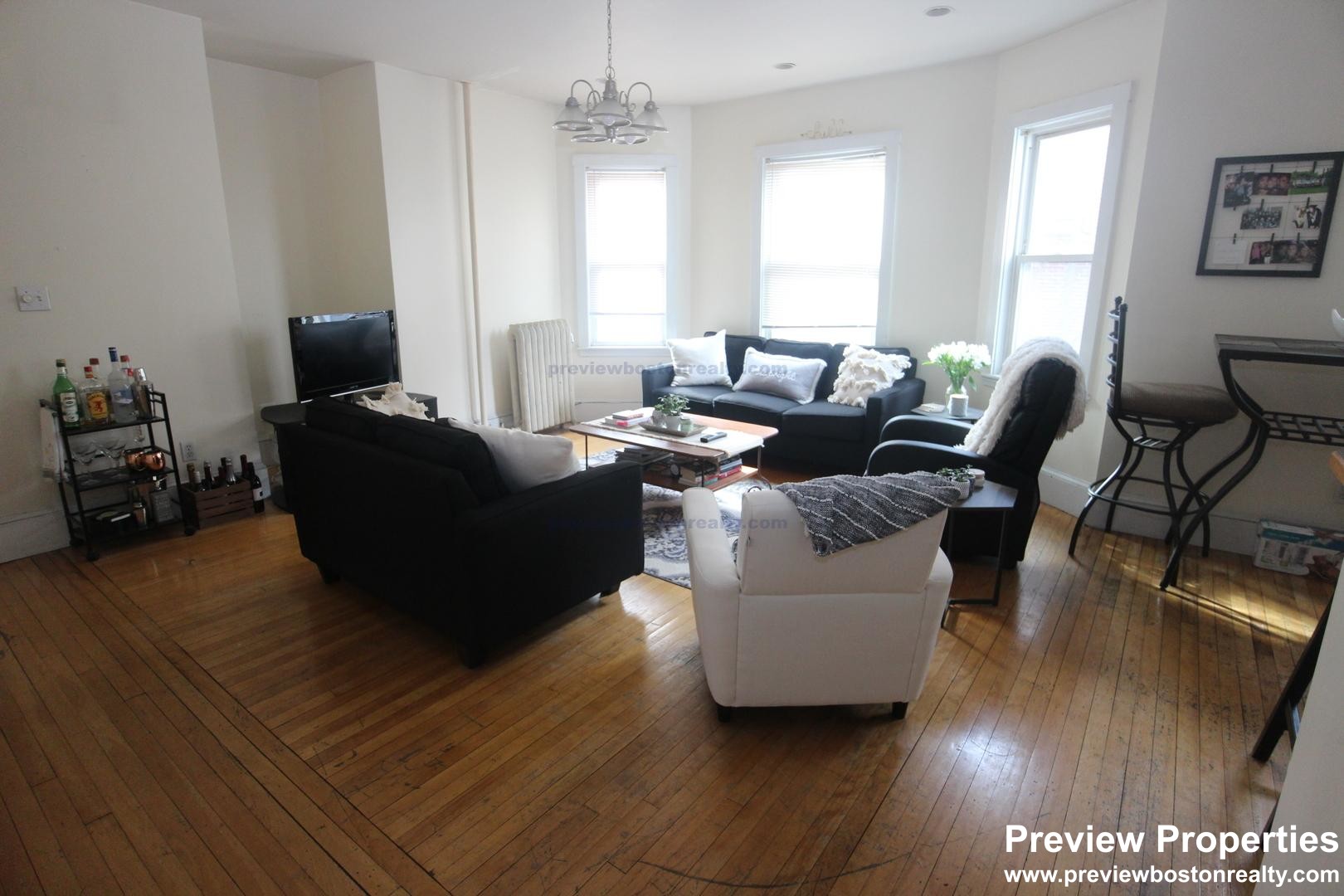 335 Faneuil St, Brighton