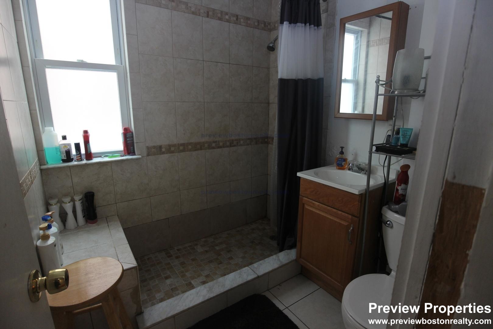 36 Brackett St, Oak Square