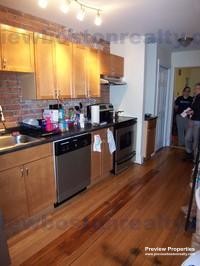 11 Aberdeen St, Fenway