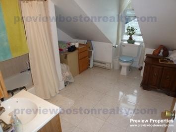 216 Freeman St, Brookline Village