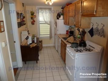 216 Freeman St, Brookline Village