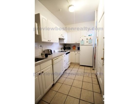 322 Saint Paul St, Brookline Village