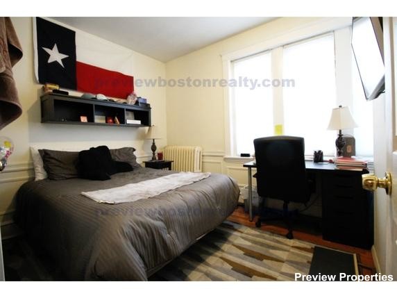 322 Saint Paul St, Brookline Village