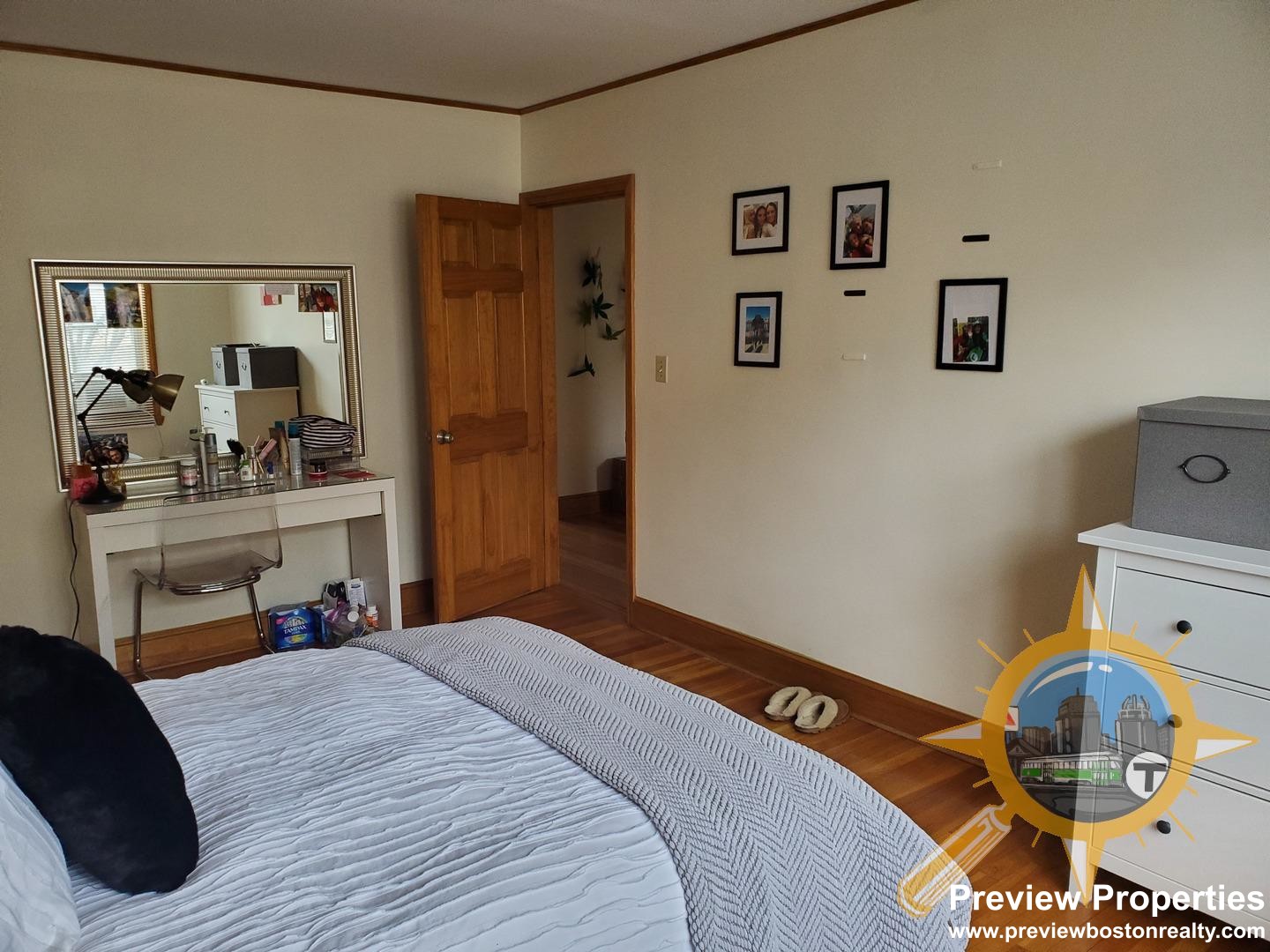 84 Strathmore Rd, Brighton