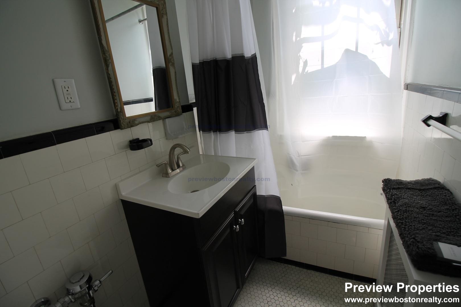 Studio bed, 1 bath apartment for rent at 48 Strathmore Rd Unit 34, Brighton — photo 26 of 36