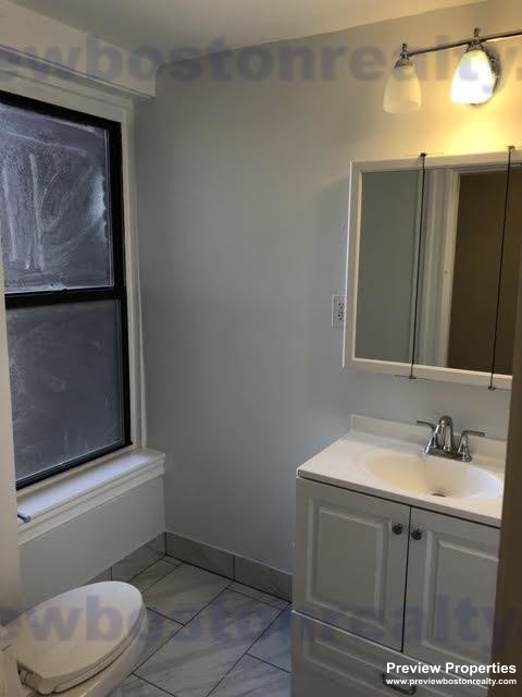 9 Upland Rd, Porter Square