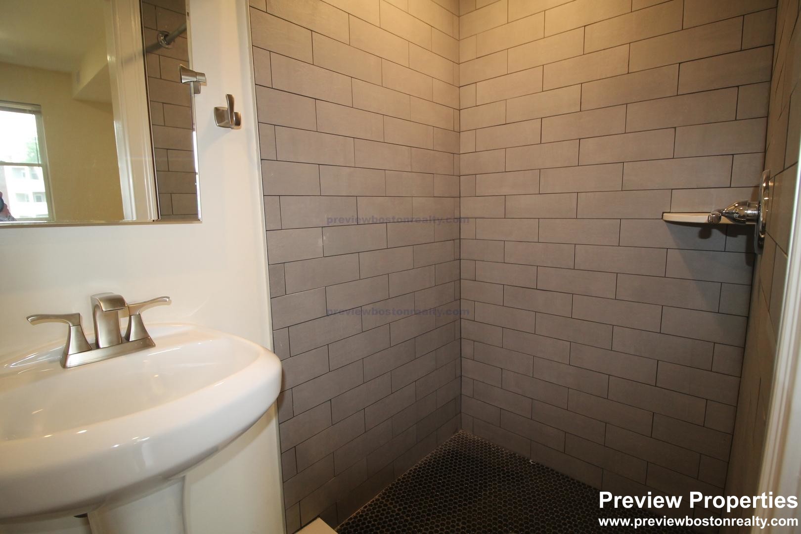 549 Washington St, Brighton