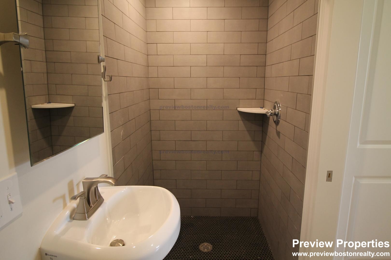 549 Washington St, Brighton