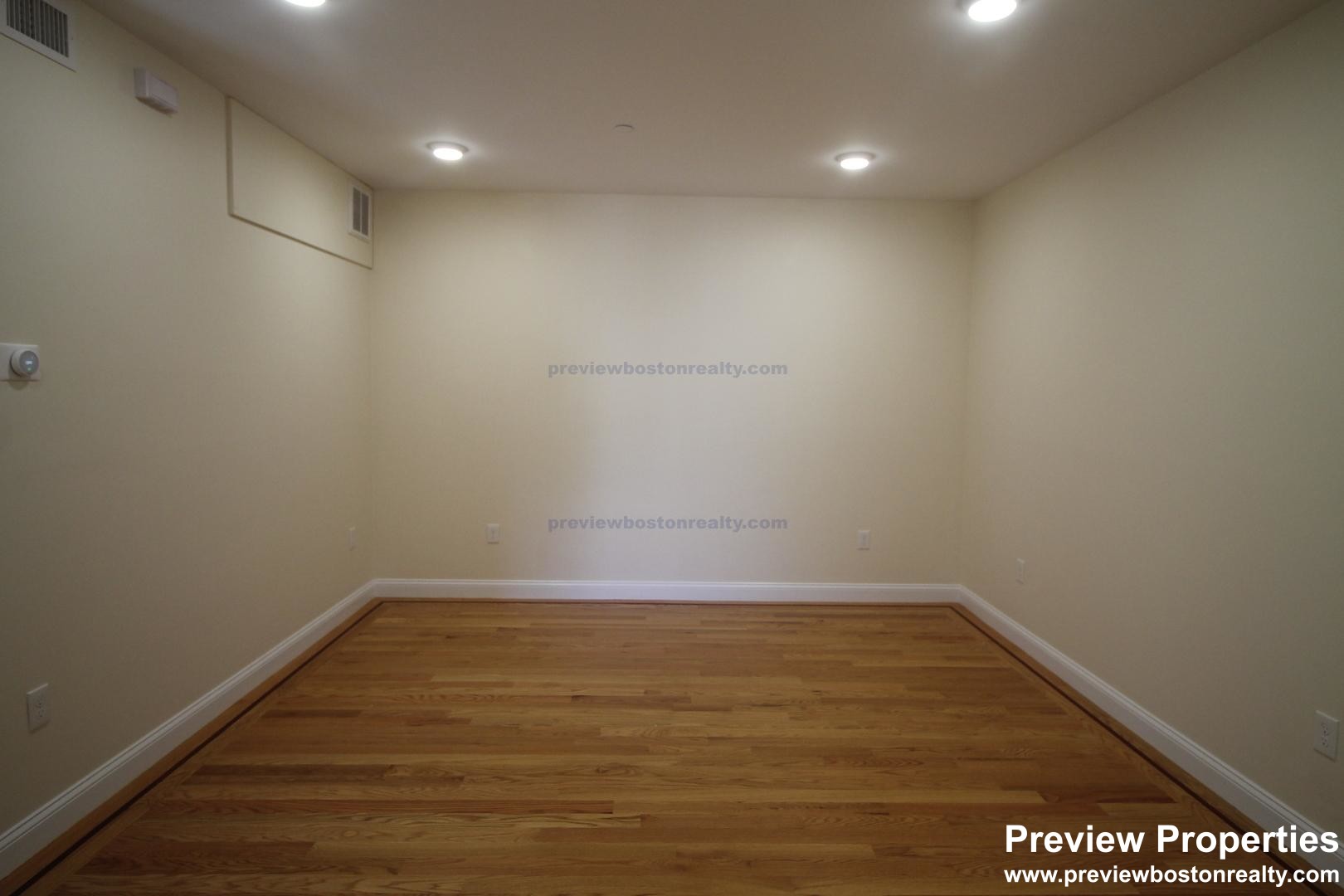 549 Washington St, Brighton