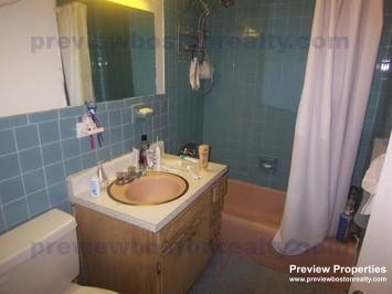 34 Gardner St, Allston